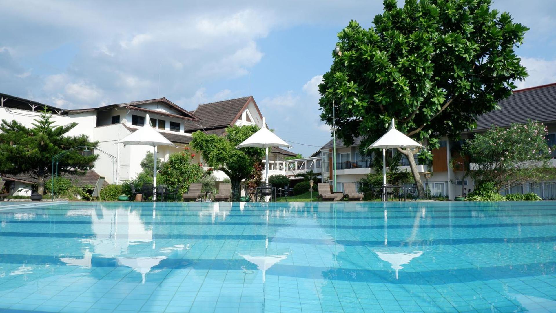 Front One Resort Магеланг Экстерьер фото