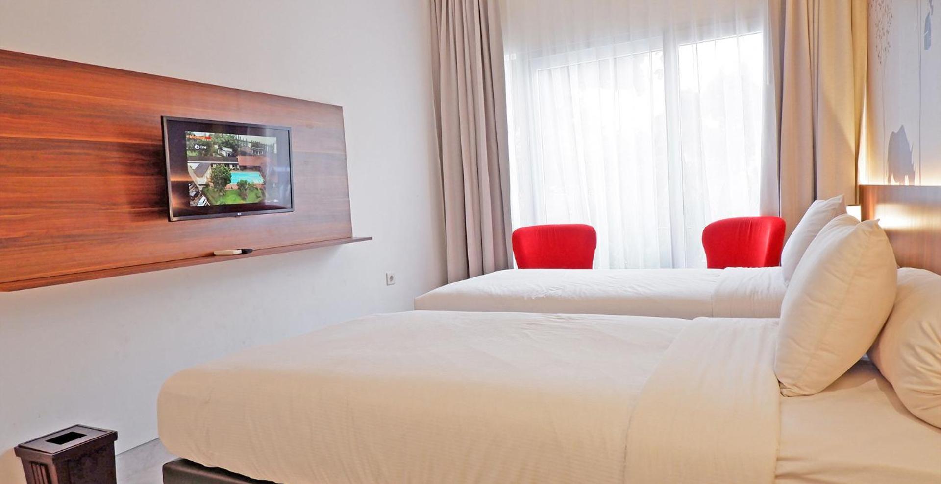 Front One Resort Магеланг Экстерьер фото